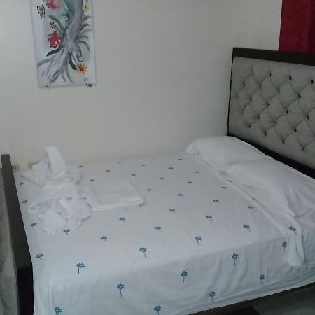 Hostel Quintonido Jarabacoa Buitenkant foto
