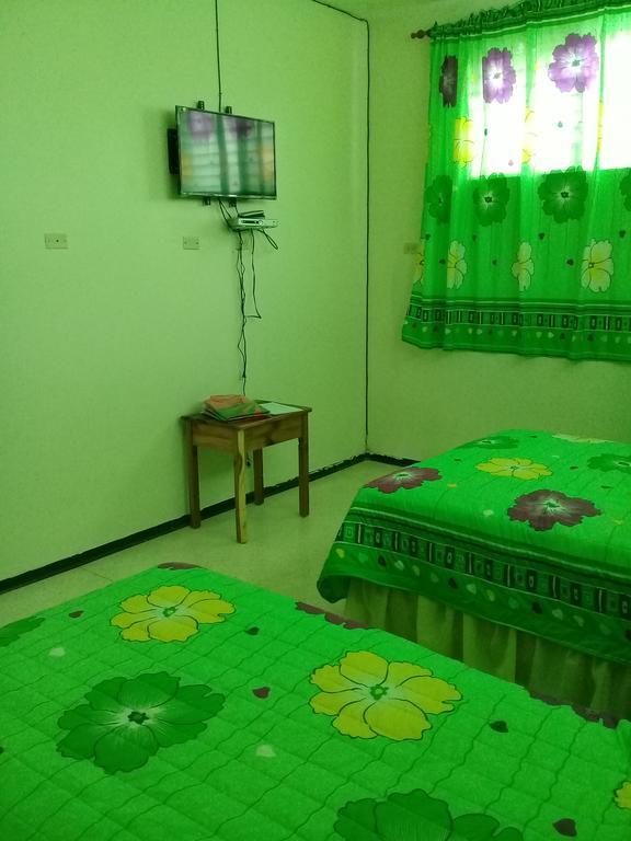 Hostel Quintonido Jarabacoa Buitenkant foto
