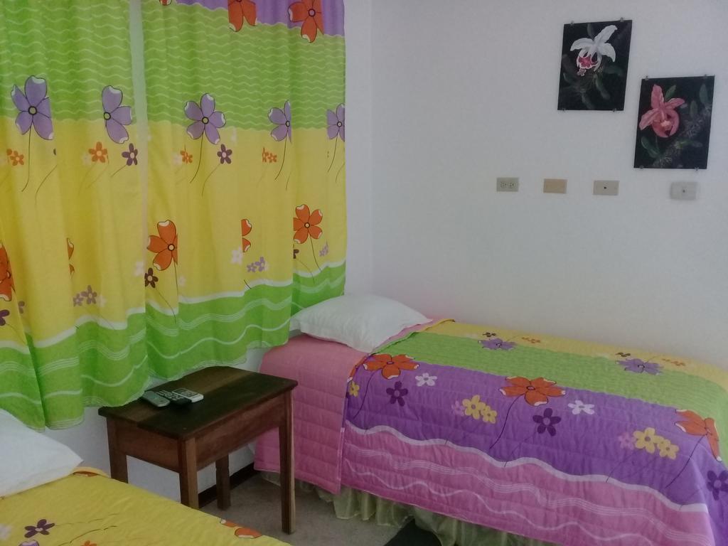 Hostel Quintonido Jarabacoa Buitenkant foto