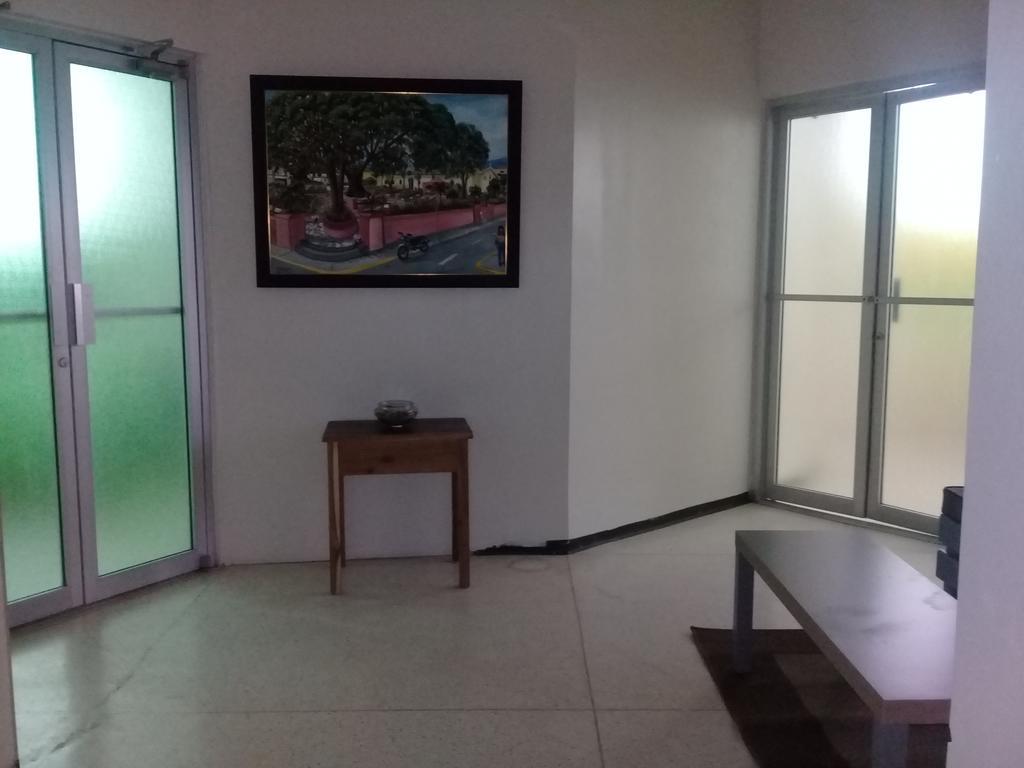 Hostel Quintonido Jarabacoa Buitenkant foto