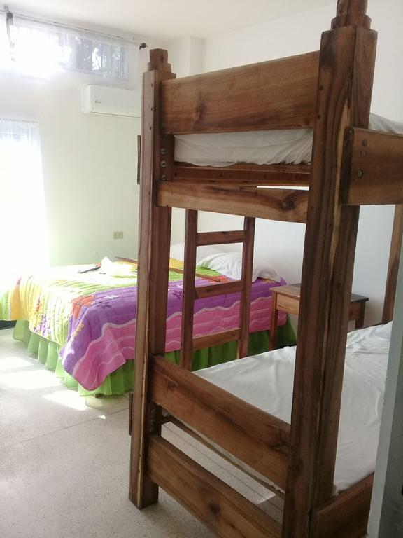 Hostel Quintonido Jarabacoa Buitenkant foto