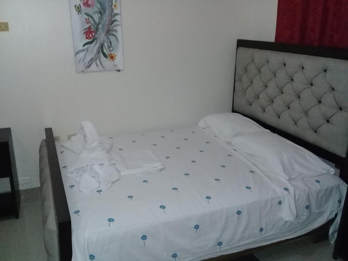 Hostel Quintonido Jarabacoa Buitenkant foto