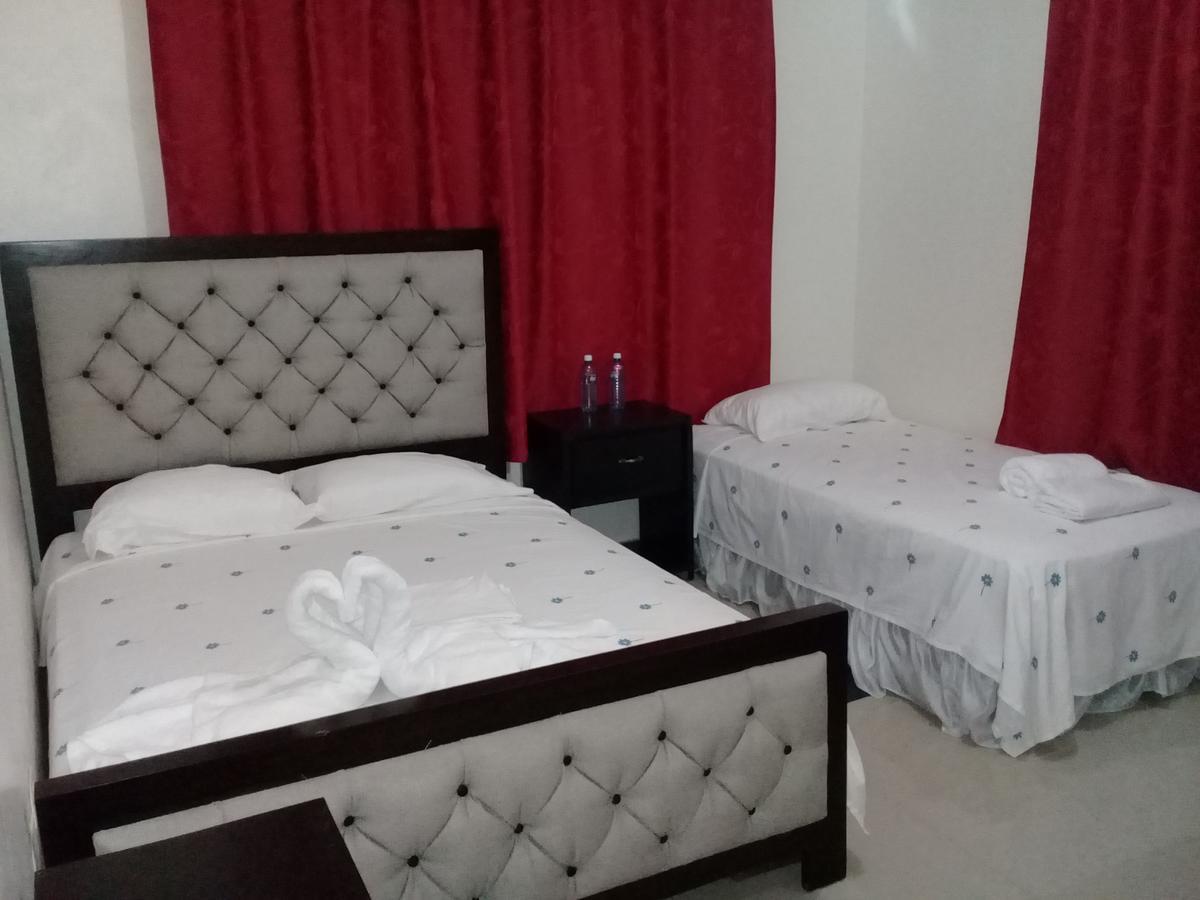 Hostel Quintonido Jarabacoa Buitenkant foto