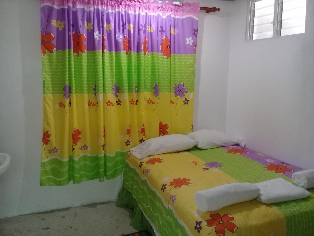 Hostel Quintonido Jarabacoa Buitenkant foto
